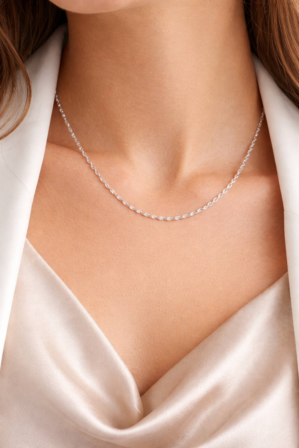 Elegante Singapore-Halskette – Zeitlose Brillanz in Silber-Optik