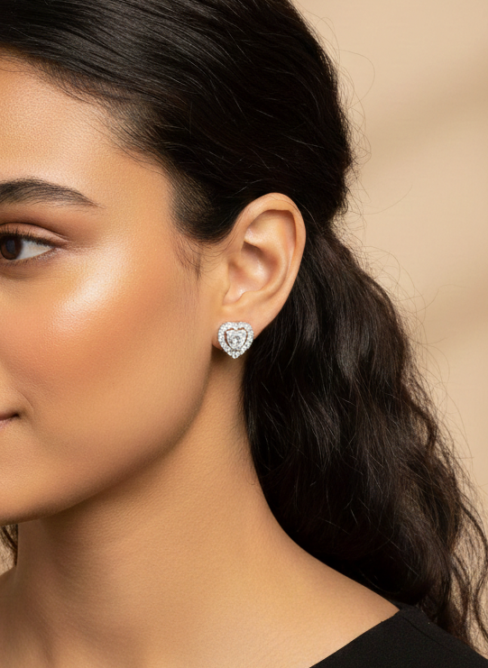 Sparkling Heart: Pavé-Ohrstecker in Herzform